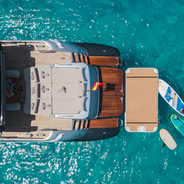 All in Drone.00_23_23_13.Standbild033