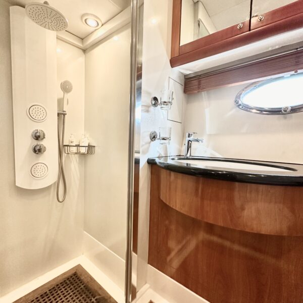 SCI_High_Interior_Pictures_Sunseeker_Predator_68_Talan_2024_006