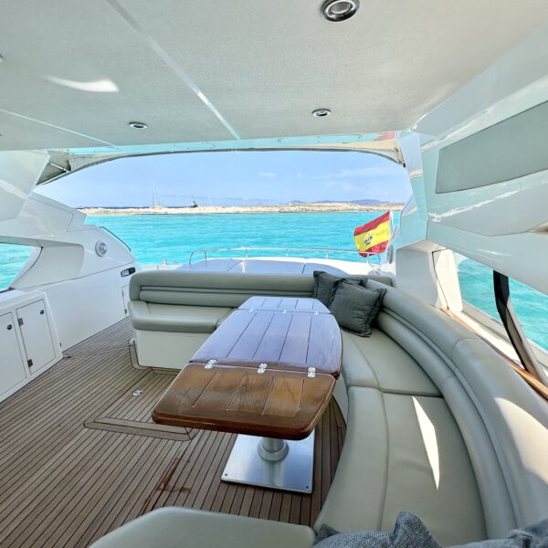 SCI_High_Interior_Pictures_Sunseeker_Predator_68_Talan_2024_009