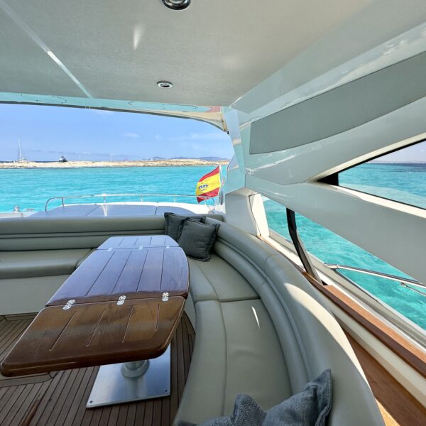 SCI_High_Interior_Pictures_Sunseeker_Predator_68_Talan_2024_010