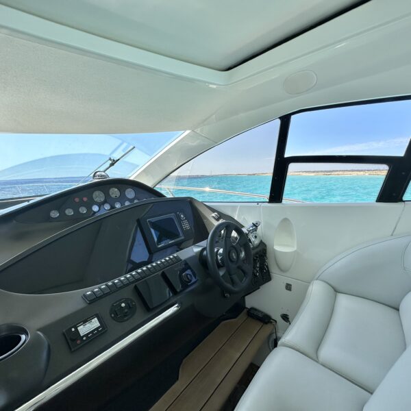 SCI_High_Interior_Pictures_Sunseeker_Predator_68_Talan_2024_11