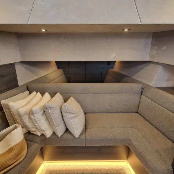 ELEVEN_11_Cabin1-lounge_2025-04_WhatsApp+Image+2025-04-22+at+12-jhOhimpS