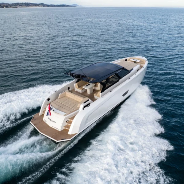 ELEVEN_16_Running_2025-04_Vanquish+58+T-Top+ELEVEN-179_LR-z0yqX7Y3