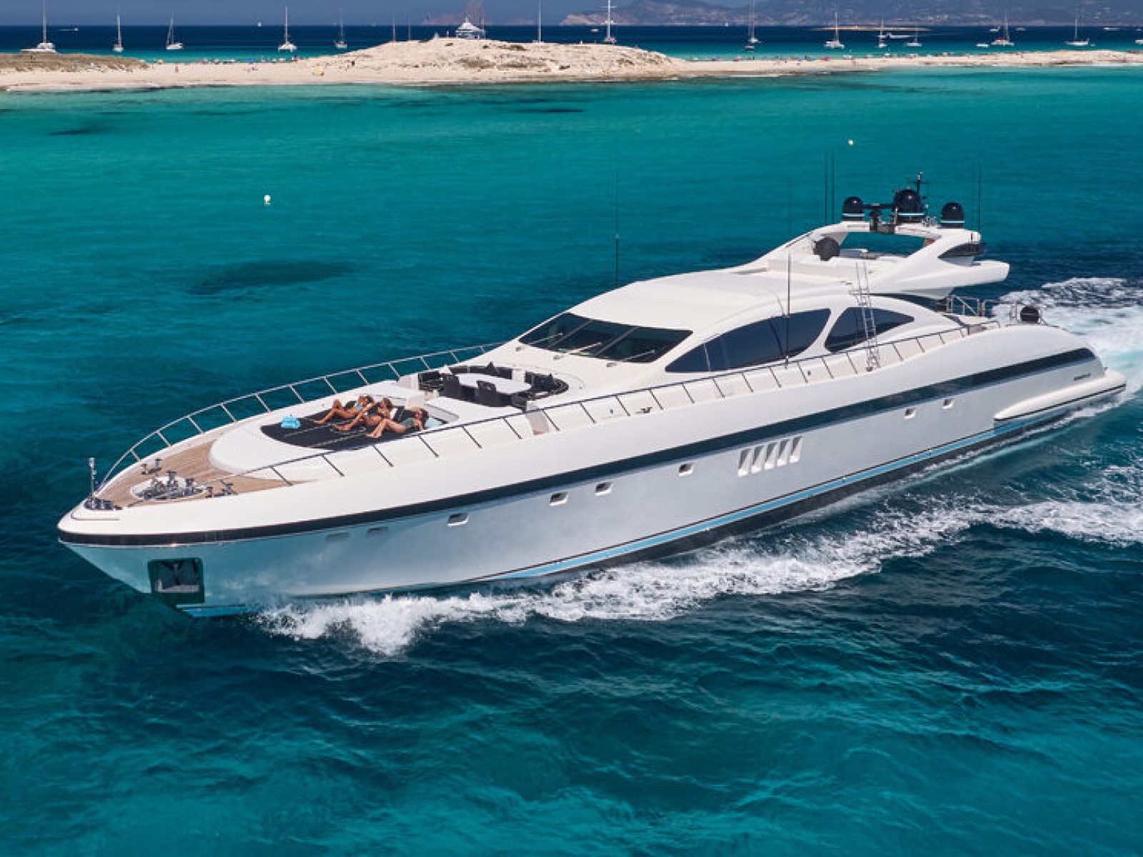 Mangusta-130-Shane-Exterior-Aéreas-21